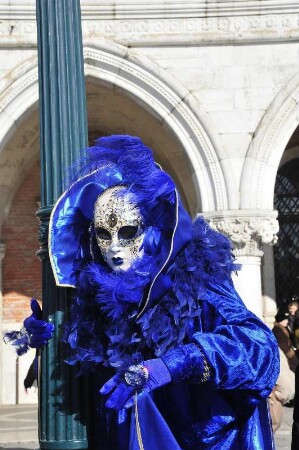 Karneval in Venedig : Aufgenommen am Karnevaldienstag, dem 21. Februar 2012, am Markusplatz in Venedig