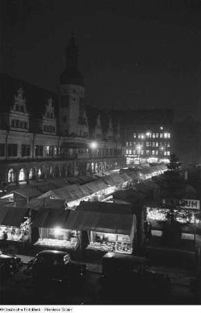 Nachtansicht Weihnachtsmarkt
