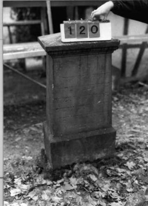 Grabstein 120 (Nachholaufnahme)