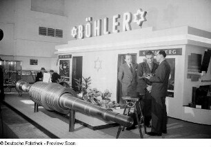 Exponate der westdeutschen Metallindustrie auf der Leipziger Frühjahrsmesse