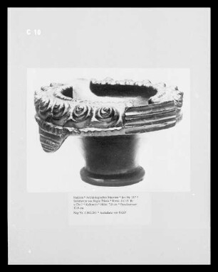 Steinlampe aus Hagia Triada