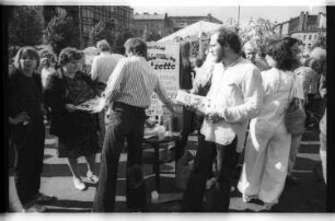 Kleinbildnegative: Informationsveranstaltung, Winterfeldtplatz, 1980