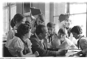 Schule, u.a. Dresden, 11. POS Alexander Zawadzki, Annenstrasse, Neubau - 1. Oberschule (ab 1967: 1. POS Dr. Kurt Fischer) - Lichtenau, Schuljubiläum, Festumzug - Entenzucht - Unterricht: Mathematik, Geographie - etc., August 1962 - Mai 1963