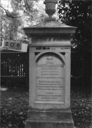 Grabstein 206 [Hahn S. 90 Grab-Nr. 941]