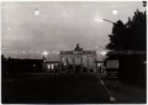Berlin, Brandenburger Tor bei Nacht