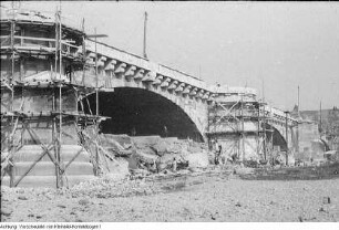Dresden, Georgij-Dimitroff-Brücke, im Bau, Oberbürgermeister Walter Weidauer, 1949