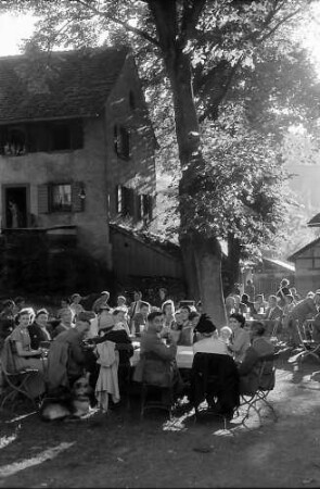 Freiburg i. Br.: Gartenlokal zum "Stahl"