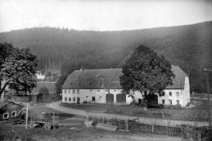 Heyn-Hof am Bahnhof Schmalzgrube : vermutl. ältestes Gebäude in Schmgr.