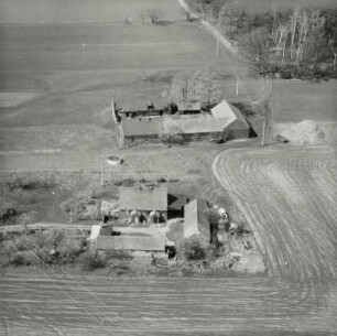 Ortsteilansicht (vor der Devastierung 1995) mit Höfen, Wolkenberger Straße 16 und 15