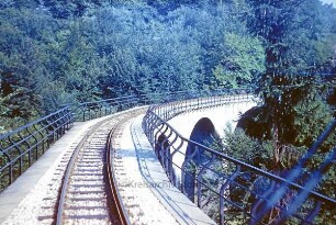 Viadukt bei Unterkochen: auf der Strecke Neresheim - Aalen der Härtsfeldbahn Aalen - Neresheim - Dillingen: Blickrichtung Neresheim