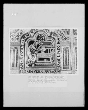 Verduner Altar — Das Manna in der goldenen Urne