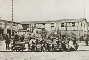 kleine elektrische Bahn, Gewerbeausstellung : Berlin, elektr. Triebfahrzeug, Gewerbeausstellung 1879