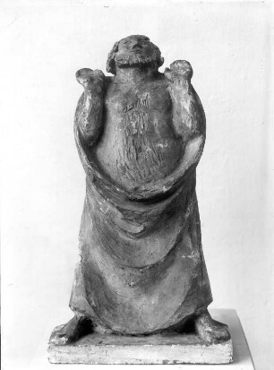 Der Sonnenanbeter (Betender Mann). Gips, gelblichgrau getönt; H. 53 cm (1910/1911; E. Barlach). Güstrow: Atelierhaus am Inselsee
