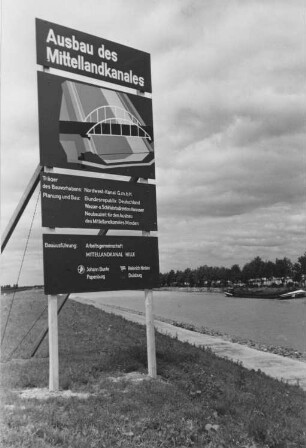 Informationstafel "Ausbau des Mittellandkanals"