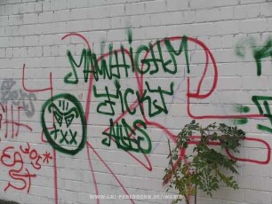 MANNHiGHM FiCKT ALLES | FICK DEN Staat | FDS KMZ "PARAS"