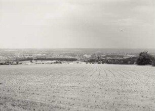 Mobschatz-Merbitz. Blick über die Felder in der Nähe der Autobahn A 4