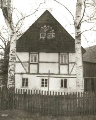 Pfaffroda-Dittmannsdorf, Am Kunstgraben 6. Gehöft. Wohnhaus