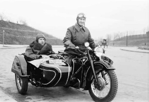 Bukarest: Motorrad von vorn