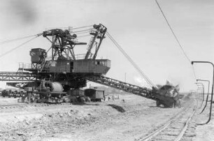Schaufelradabsetzer ASch 400 963 (A=Absetzer, Sch=Schaufelrad, 400=Inhalt einer Schaufel, 963=DDR-Nummer im Tagebau