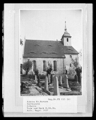 Wurzen, Kühren-Burkartshain, Dorfkirche mit Friedhof