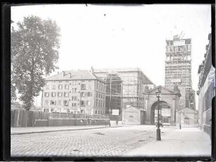 Hauptbahnhof (im Bau), Königstor (1922 abgebrochen)