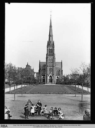 Köln, Bayenthal, Matthiaskirchplatz, Sankt Matthias, Westansicht