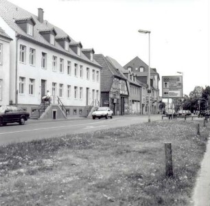 Blick in die Hornsche Str. / Süd-Seite. Detmold. Hornsche Str. Papierabzug