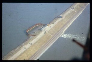 Flusswasserentnahmebauwerk/Rhein