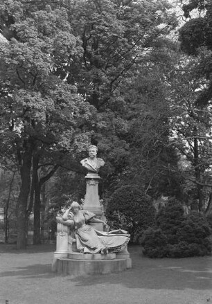 Denkmal für Guy de Maupassant