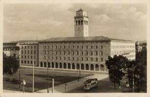 Postkartenalbum mit Motiven von Karlsruhe. "Karlsruhe. Reichspostdirektion"