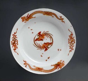 Schüssel aus dem Service mit dem "Roten Drachen"