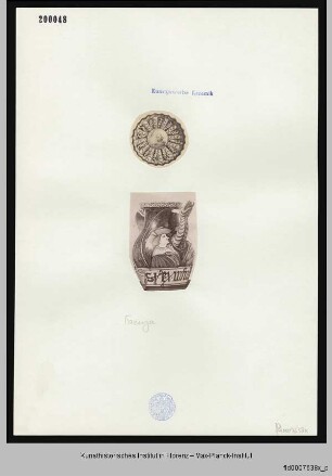Teller mit Darstellung des antiken Schriftstellers Titus Livius im Spiegel und geometrischem Dekor