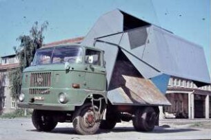 Schwerhäckselaufbau SHA 16 zum Lastkraftwagen W50 LA/K