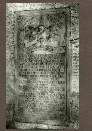 alter Friedhof. Grabplatte der Fam. Joh. Friderich Kümmich