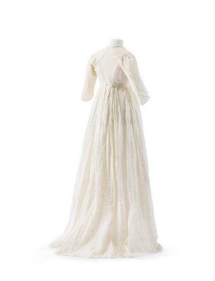 Chemisenkleid mit Schleppe