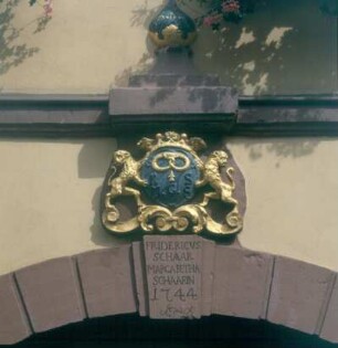 St. Martin. Winzerwappen eines Weingutes