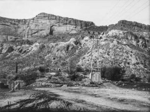 Felsenlandschaft : Blick auf Felsen in Arizona in der Nähe des Roosevelt Dam