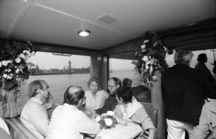 1979 Nobelpreisträgertagung Physik; Abendliche Bodenseefahrt: Tischgesellschaft