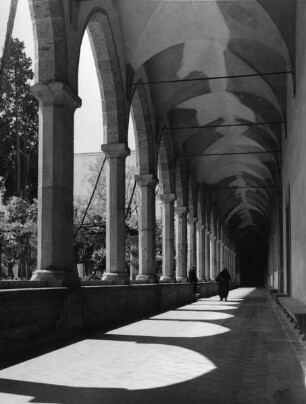 Santa Chiara — Chiostro delle Maioliche