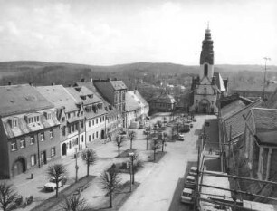 Adorf. Ernst-Thälmann-Platz. Ansicht von Westen mit Stadtkirche St. Michaelis