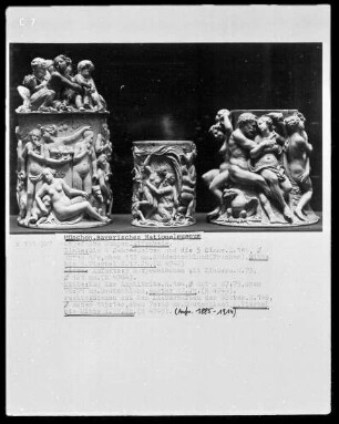 links: vier Jahreszeiten und die fünf Sinne, Mitte: Satyrweibchen mit Kindern; Zug der Amphitrite, rechts: Götterszenen