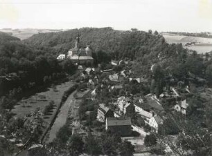 Weesenstein, Blick vom Jagdpavillon oder Belvedere auf Ort und Schloss