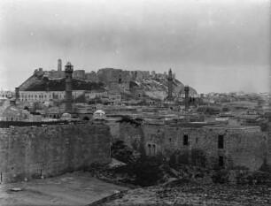 Aleppo : Blick auf Aleppo mit Burg aus südlicher Richtung.