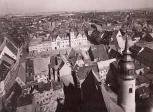 Stadtansicht mit Obermarkt und Rathaus
