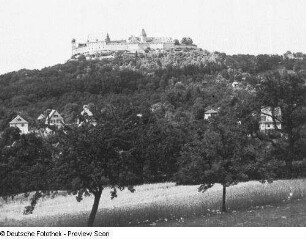 Coburg. Veste Coburg (Ersterwähnung 1225, 1531/1553 Ausbau, 1909/1923 Sanierung). Gesamtansicht vom Fuß des Eckartsberges