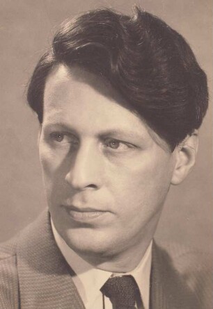 Porträt Stephan Hermlin (1915-1997; Schriftsteller). Fotografie 1955. Dresden: Deutsche Fotothek