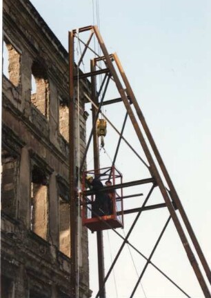 Dresden-Altstadt. Wiederaufbau des Taschenbergpalais, aufgenommen 1993