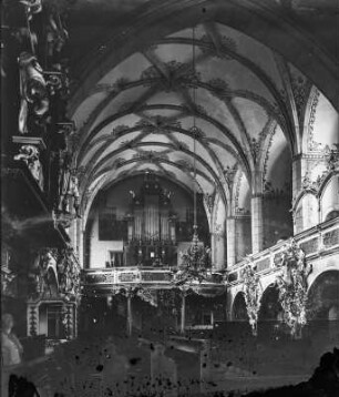 Schleiz. Bergkirche Sankt Marien (1251/1300 und 1401/1500). Inneres nach Westen zur Orgelempore