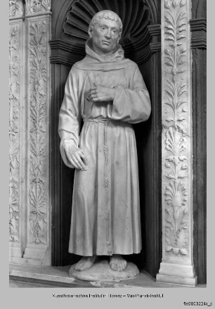 Altar mit den Heiligen Franziskus, Johannes dem Täufer, Antonius von Padua : Altarplatte mit Heiligen in Nischen