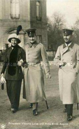 Ernst August von Braunschweig mit Viktoria Luise und Oskar von Preußen